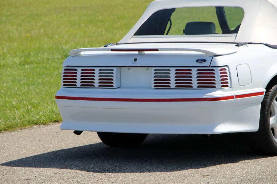 Детали экстерьера Ford Mustang Convertible 25th Anniversary Edition 1990 года  (фото 4 из 14)